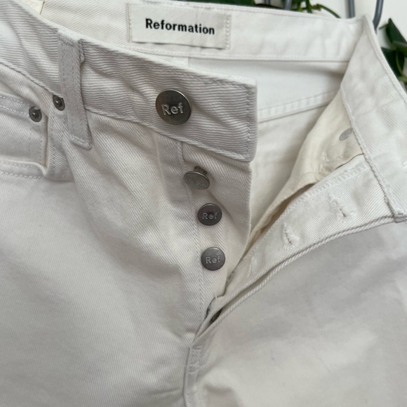 Reformation white mid crop flare jeans size 26 - Picture 4 of 8